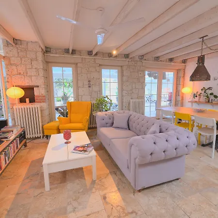 阿拉恰特佩里梅尔酒店 3*